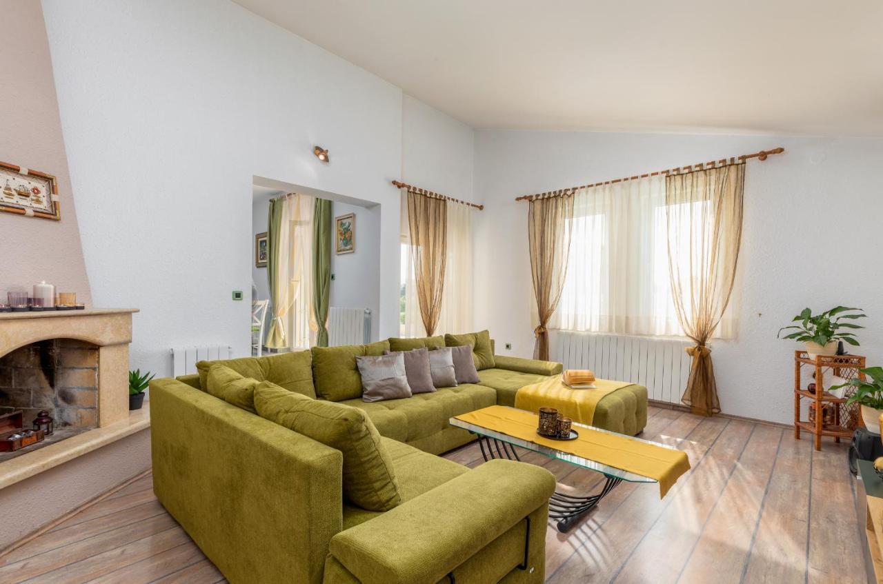 Villa Ostone Пула Екстер'єр фото